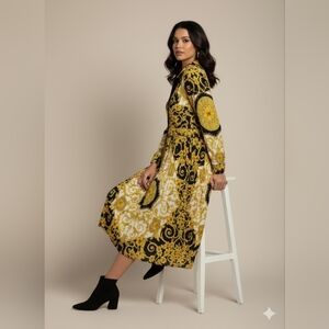 Chic Long Sleeve Dress in Black and Gold